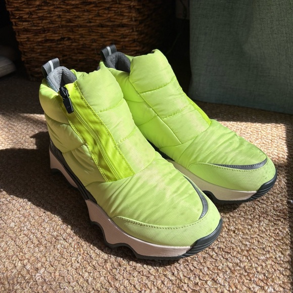 Sorel KINETIC™ Impact Women's Puffy Zip Waterproof Boot - Picture 3 of 7